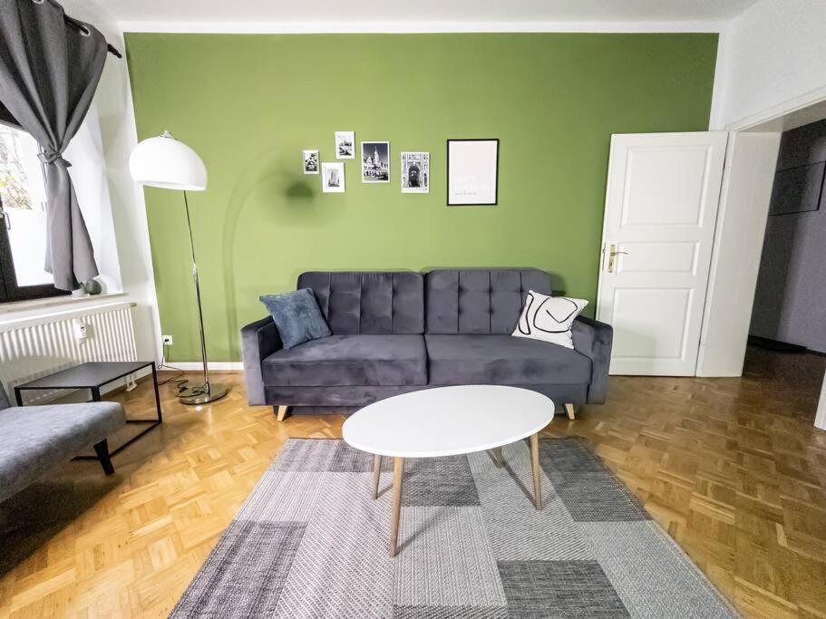 Erstklassige 3-zimmer Apartment *